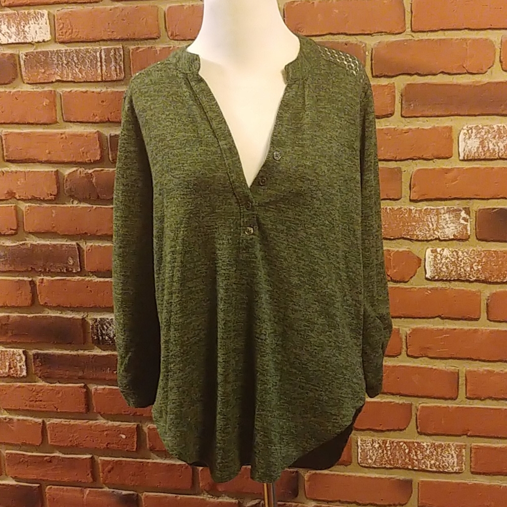 Detailed Top!